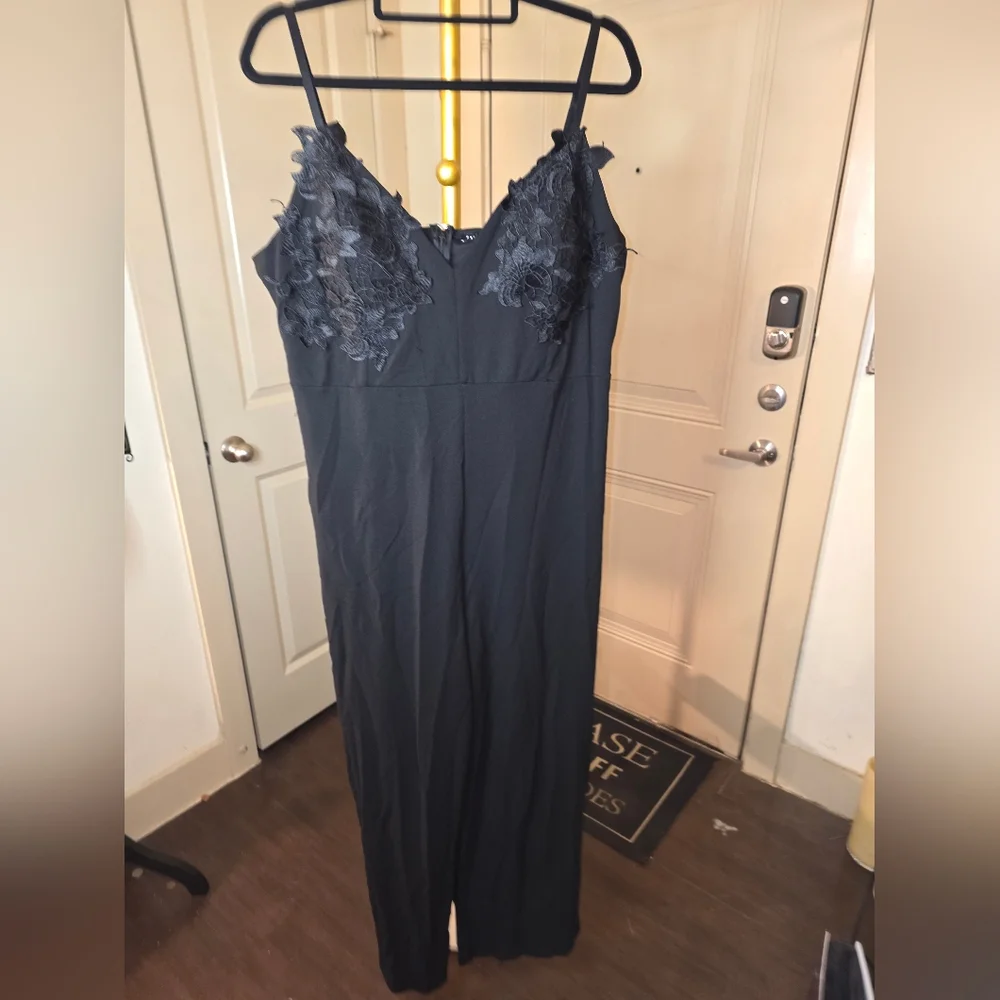 Haute Monde sleek black